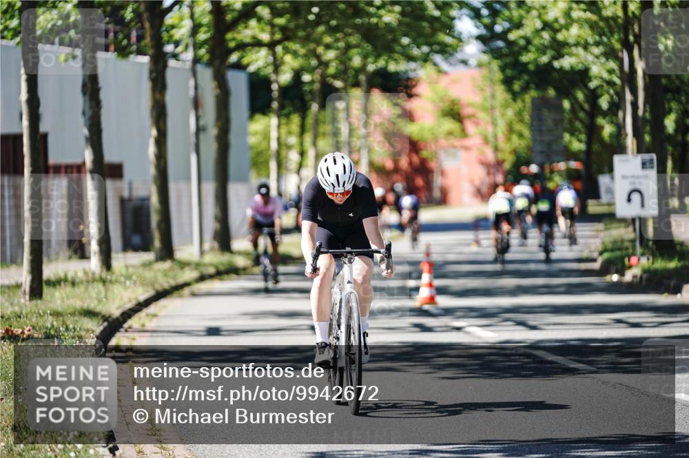 09.08.2026 - GEWOBA Citytriathlon Bremen Michael Burmester http://msf.ph/oto/9942672 09.08.2026 14:33:39 Radfahren 38, 74, 82, 146, 218, 232, 263, 308, 371, 470 meine-sportfotos.de