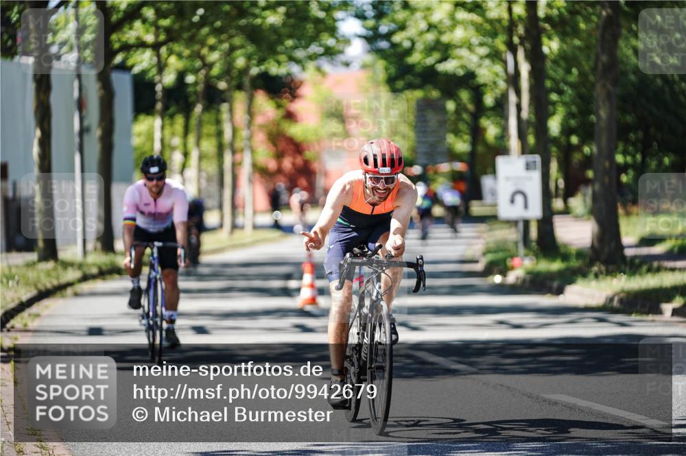 09.08.2026 - GEWOBA Citytriathlon Bremen Michael Burmester http://msf.ph/oto/9942679 09.08.2026 14:33:41 Radfahren 38, 74, 82, 146, 218, 232, 263, 308, 371, 470 meine-sportfotos.de