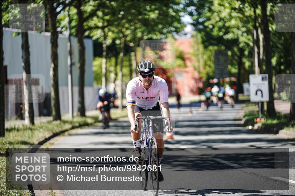 09.08.2026 - GEWOBA Citytriathlon Bremen Michael Burmester http://msf.ph/oto/9942681 09.08.2026 14:33:42 Radfahren 38, 66, 74, 82, 146, 218, 232, 263, 308, 371, 470 meine-sportfotos.de