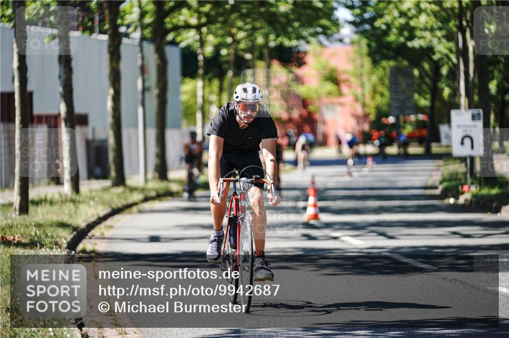 09.08.2026 - GEWOBA Citytriathlon Bremen Michael Burmester http://msf.ph/oto/9942687 09.08.2026 14:33:47 Radfahren 5, 38, 66, 74, 82, 146, 218, 345, 371, 470 meine-sportfotos.de
