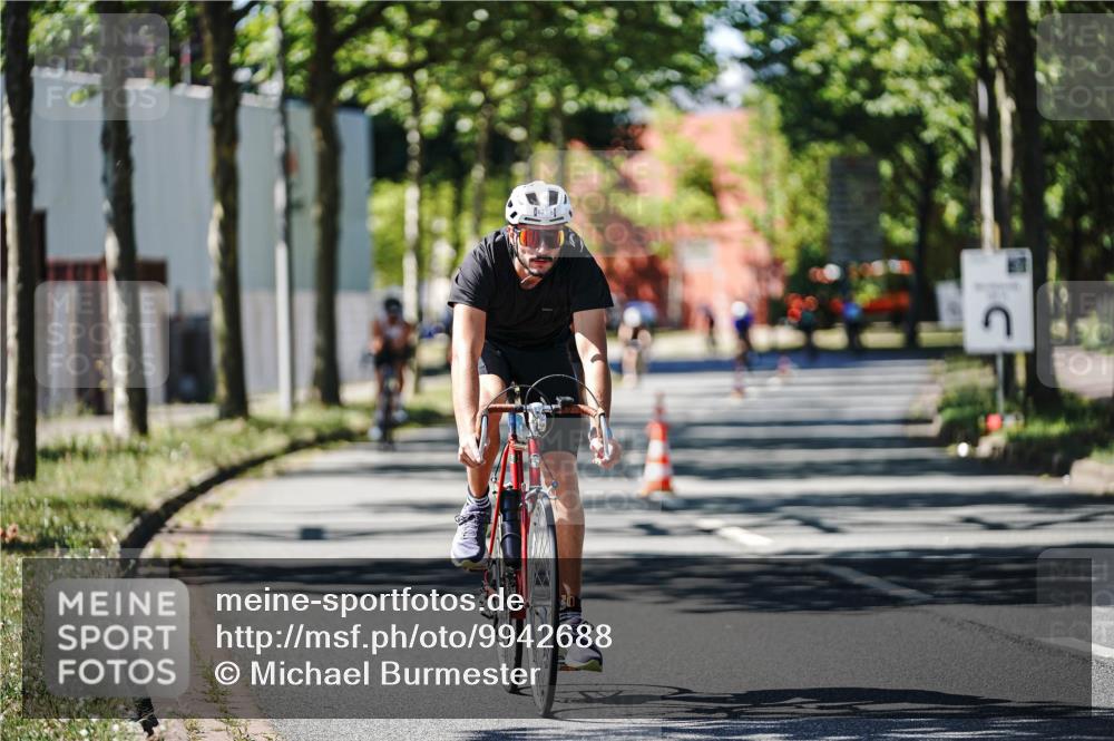 09.08.2026 - GEWOBA Citytriathlon Bremen Michael Burmester http://msf.ph/oto/9942688 09.08.2026 14:33:47 Radfahren 5, 38, 66, 74, 82, 146, 218, 345, 371, 470 meine-sportfotos.de
