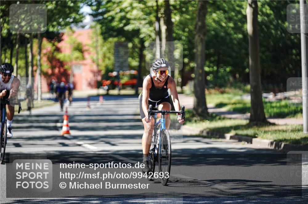 09.08.2026 - GEWOBA Citytriathlon Bremen Michael Burmester http://msf.ph/oto/9942693 09.08.2026 14:33:50 Radfahren 5, 38, 43, 66, 82, 146, 218, 278, 285, 345, 371, 470 meine-sportfotos.de