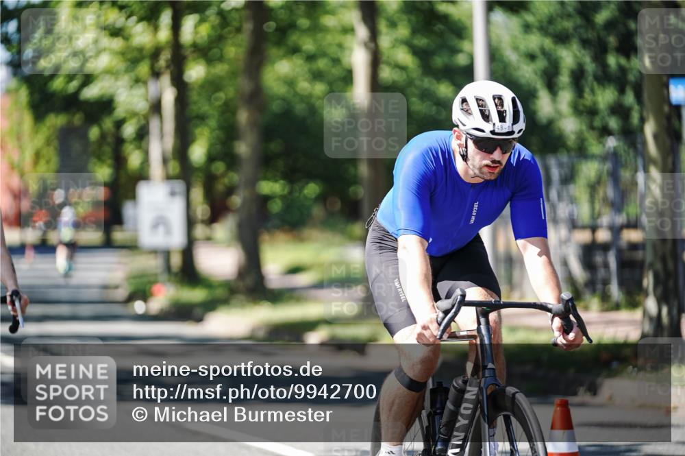 09.08.2026 - GEWOBA Citytriathlon Bremen Michael Burmester http://msf.ph/oto/9942700 09.08.2026 14:33:56 Radfahren 5, 43, 66, 82, 115, 278, 285, 345, 371 meine-sportfotos.de