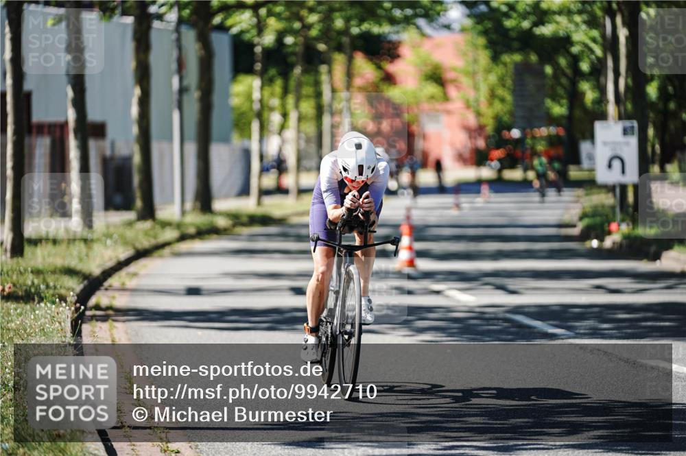 09.08.2026 - GEWOBA Citytriathlon Bremen Michael Burmester http://msf.ph/oto/9942710 09.08.2026 14:34:08 Radfahren 43, 90, 115, 278, 285, 429 meine-sportfotos.de