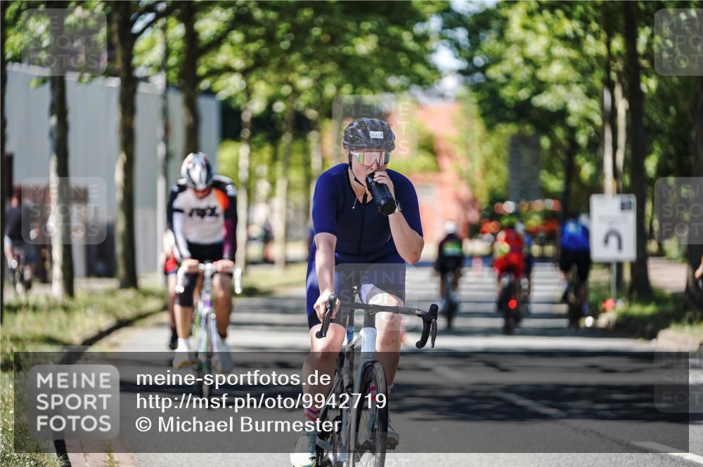 09.08.2026 - GEWOBA Citytriathlon Bremen Michael Burmester http://msf.ph/oto/9942719 09.08.2026 14:34:18 Radfahren 12, 69, 90, 95, 211, 429, 455 meine-sportfotos.de