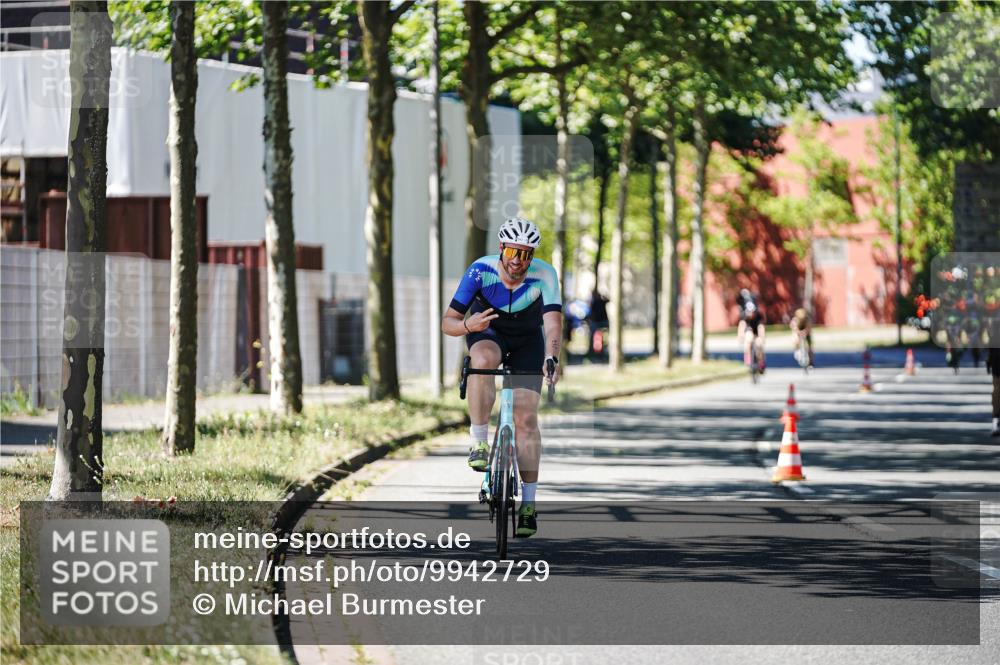 09.08.2026 - GEWOBA Citytriathlon Bremen Michael Burmester http://msf.ph/oto/9942729 09.08.2026 14:34:36 Radfahren 182, 217 meine-sportfotos.de
