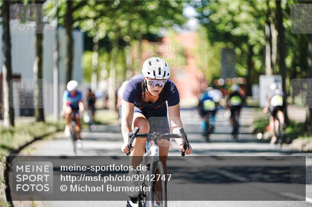 09.08.2026 - GEWOBA Citytriathlon Bremen Michael Burmester http://msf.ph/oto/9942747 09.08.2026 14:35:00 Radfahren 20, 220, 236, 284, 351, 362, 378 meine-sportfotos.de