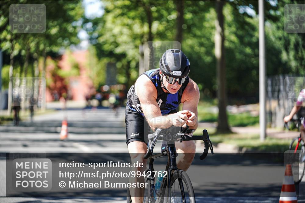 09.08.2026 - GEWOBA Citytriathlon Bremen Michael Burmester http://msf.ph/oto/9942762 09.08.2026 14:35:08 Radfahren 20, 37, 192, 220, 236, 260, 284, 351, 362, 404 meine-sportfotos.de