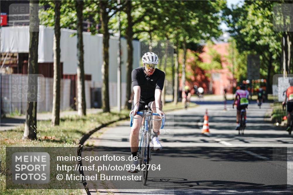 09.08.2026 - GEWOBA Citytriathlon Bremen Michael Burmester http://msf.ph/oto/9942764 09.08.2026 14:35:11 Radfahren 20, 37, 80, 192, 220, 236, 260, 284, 351, 362, 404 meine-sportfotos.de