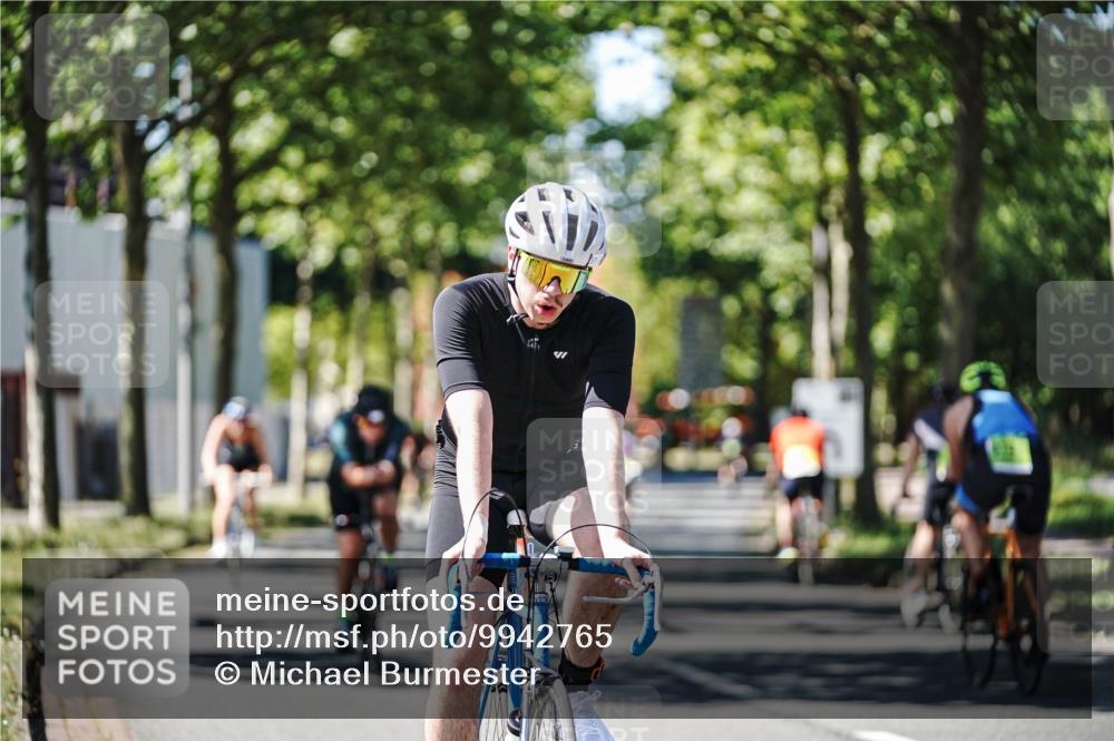 09.08.2026 - GEWOBA Citytriathlon Bremen Michael Burmester http://msf.ph/oto/9942765 09.08.2026 14:35:11 Radfahren 20, 37, 80, 192, 220, 236, 260, 284, 351, 362, 404 meine-sportfotos.de