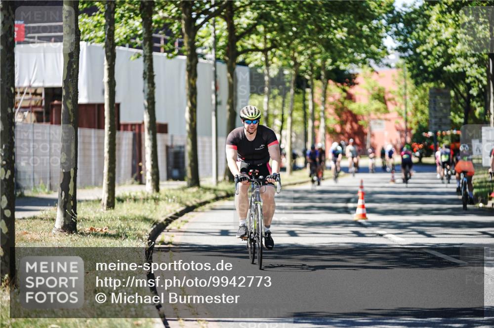 09.08.2026 - GEWOBA Citytriathlon Bremen Michael Burmester http://msf.ph/oto/9942773 09.08.2026 14:35:18 Radfahren 28, 37, 57, 64, 80, 121, 130, 192, 260, 339, 404 meine-sportfotos.de