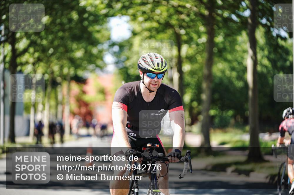 09.08.2026 - GEWOBA Citytriathlon Bremen Michael Burmester http://msf.ph/oto/9942776 09.08.2026 14:35:19 Radfahren 28, 37, 57, 64, 80, 121, 130, 192, 260, 339, 364, 404 meine-sportfotos.de