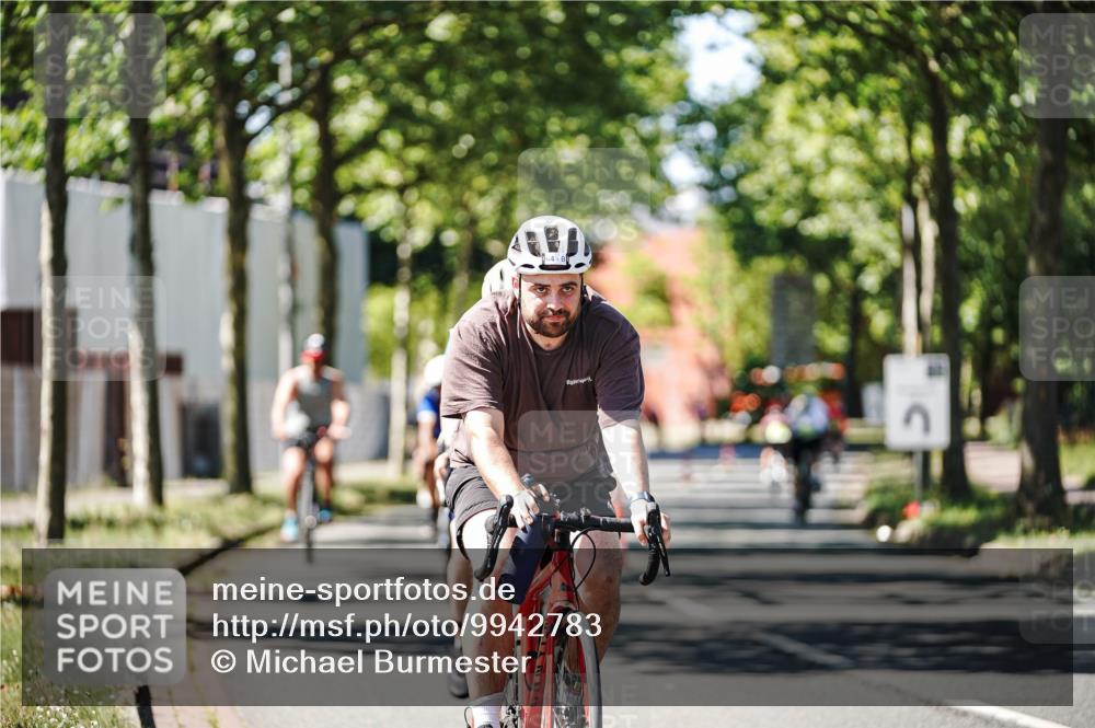 09.08.2026 - GEWOBA Citytriathlon Bremen Michael Burmester http://msf.ph/oto/9942783 09.08.2026 14:35:26 Radfahren 28, 57, 64, 80, 121, 130, 286, 339, 364, 370, 403, 466 meine-sportfotos.de