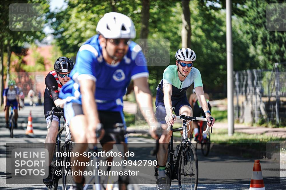 09.08.2026 - GEWOBA Citytriathlon Bremen Michael Burmester http://msf.ph/oto/9942790 09.08.2026 14:35:28 Radfahren 14, 28, 57, 64, 80, 121, 130, 286, 325, 339, 364, 370, 403, 466 meine-sportfotos.de