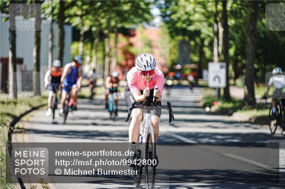 09.08.2026 - GEWOBA Citytriathlon Bremen Michael Burmester http://msf.ph/oto/9942800 09.08.2026 14:35:37 Radfahren 14, 47, 57, 121, 147, 205, 271, 286, 325, 363, 364, 370, 403, 453, 462, 466, 527 meine-sportfotos.de