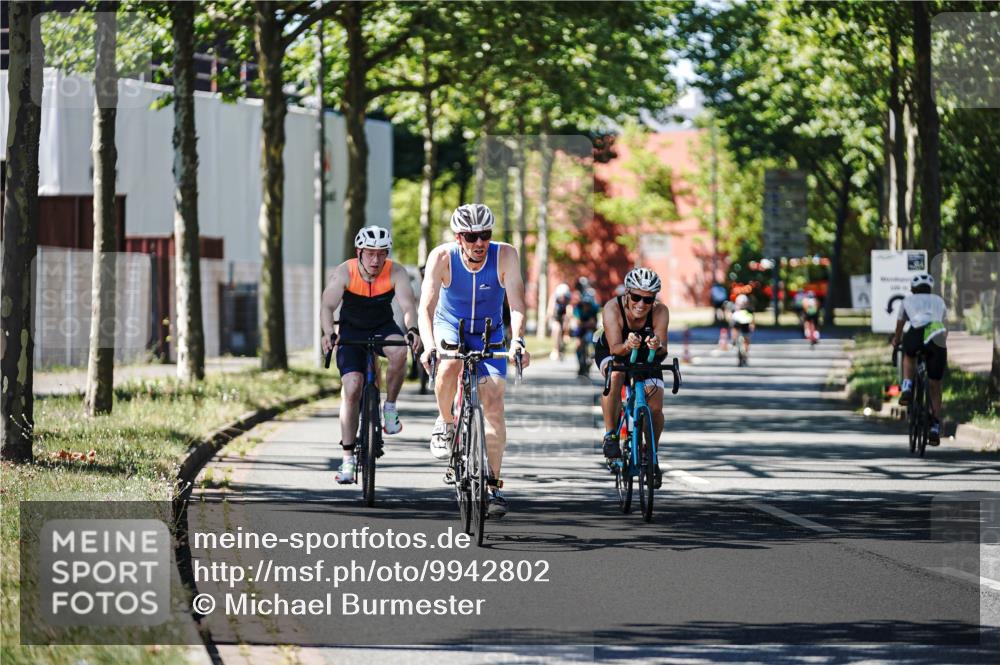 09.08.2026 - GEWOBA Citytriathlon Bremen Michael Burmester http://msf.ph/oto/9942802 09.08.2026 14:35:38 Radfahren 14, 47, 57, 121, 147, 205, 271, 286, 325, 334, 363, 364, 370, 403, 453, 462, 466, 527 meine-sportfotos.de