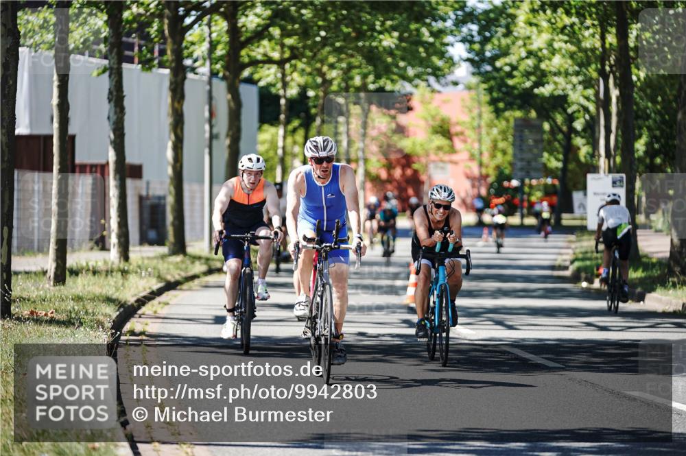 09.08.2026 - GEWOBA Citytriathlon Bremen Michael Burmester http://msf.ph/oto/9942803 09.08.2026 14:35:38 Radfahren 14, 47, 57, 121, 147, 205, 271, 286, 325, 334, 363, 364, 370, 403, 453, 462, 466, 527 meine-sportfotos.de