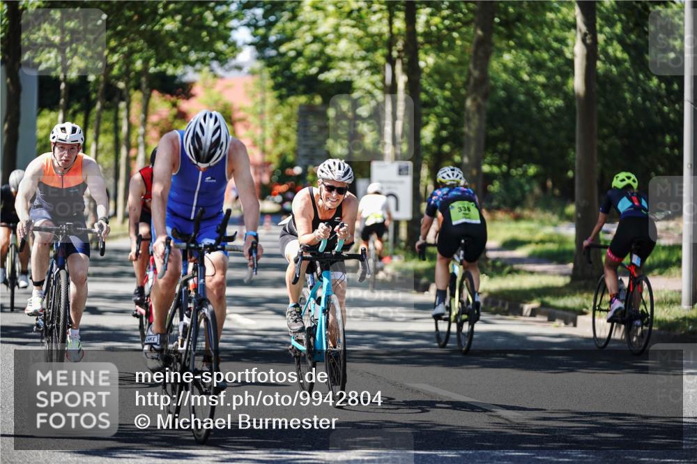 09.08.2026 - GEWOBA Citytriathlon Bremen Michael Burmester http://msf.ph/oto/9942804 09.08.2026 14:35:39 Radfahren 14, 47, 147, 205, 271, 286, 325, 334, 363, 364, 370, 403, 453, 462, 466, 527 meine-sportfotos.de