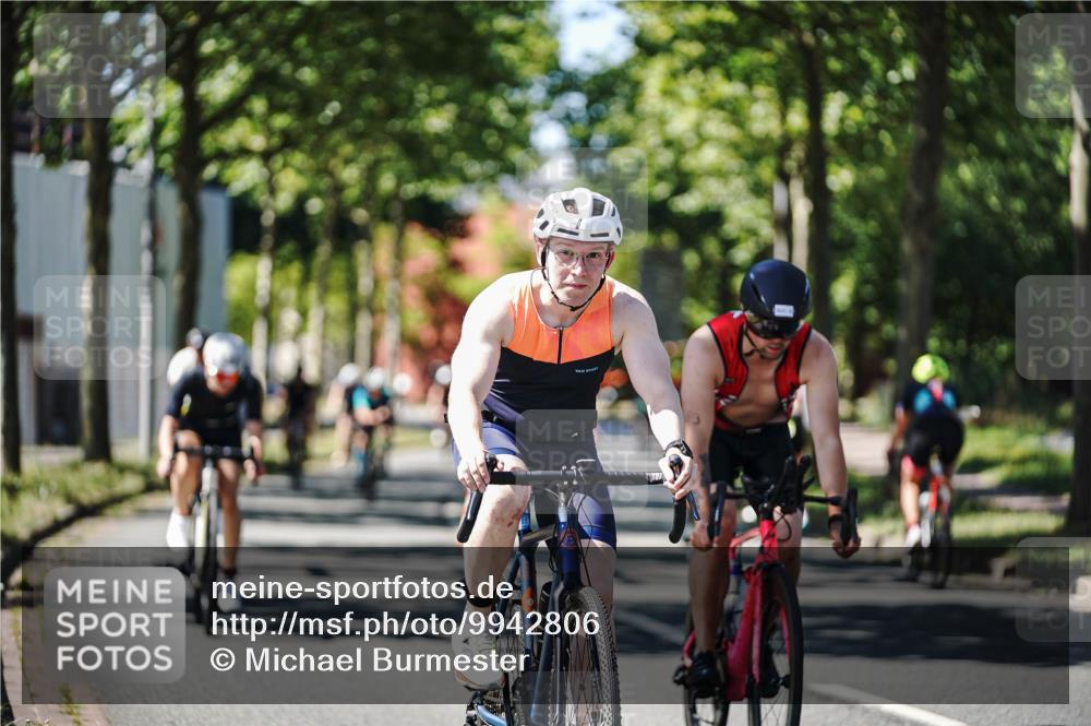 09.08.2026 - GEWOBA Citytriathlon Bremen Michael Burmester http://msf.ph/oto/9942806 09.08.2026 14:35:39 Radfahren 14, 47, 147, 205, 271, 286, 325, 334, 363, 364, 370, 403, 453, 462, 466, 527 meine-sportfotos.de