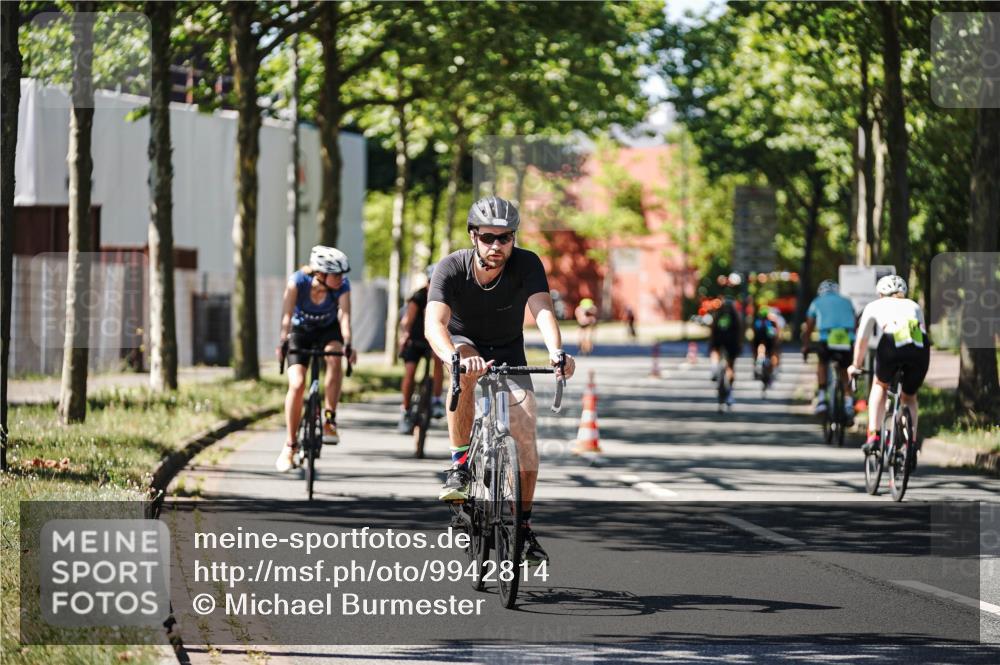 09.08.2026 - GEWOBA Citytriathlon Bremen Michael Burmester http://msf.ph/oto/9942814 09.08.2026 14:35:44 Radfahren 14, 39, 47, 147, 205, 271, 286, 325, 334, 363, 370, 453, 462, 466, 527 meine-sportfotos.de
