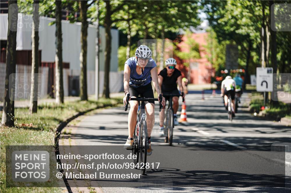 09.08.2026 - GEWOBA Citytriathlon Bremen Michael Burmester http://msf.ph/oto/9942817 09.08.2026 14:35:46 Radfahren 14, 39, 47, 147, 205, 271, 325, 334, 363, 453, 462, 527 meine-sportfotos.de
