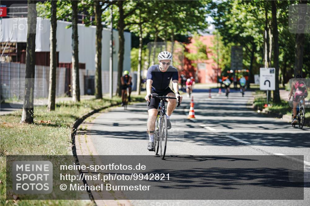 09.08.2026 - GEWOBA Citytriathlon Bremen Michael Burmester http://msf.ph/oto/9942821 09.08.2026 14:35:51 Radfahren 39, 47, 147, 205, 271, 334, 343, 363, 373, 453, 462, 527 meine-sportfotos.de