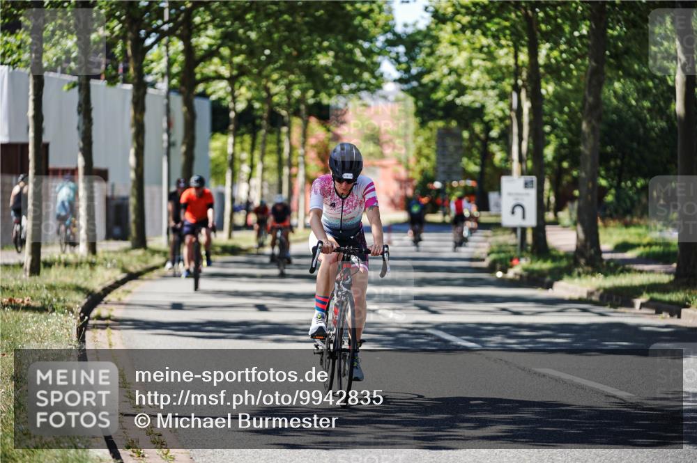 09.08.2026 - GEWOBA Citytriathlon Bremen Michael Burmester http://msf.ph/oto/9942835 09.08.2026 14:36:01 Radfahren 6, 39, 152, 163, 235, 269, 329, 343, 373 meine-sportfotos.de