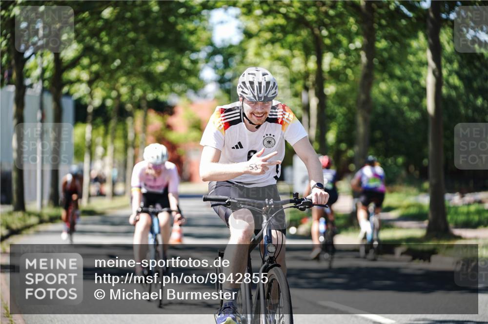 09.08.2026 - GEWOBA Citytriathlon Bremen Michael Burmester http://msf.ph/oto/9942855 09.08.2026 14:36:13 Radfahren 6, 53, 163, 235, 240, 269, 274, 309, 329, 356 meine-sportfotos.de