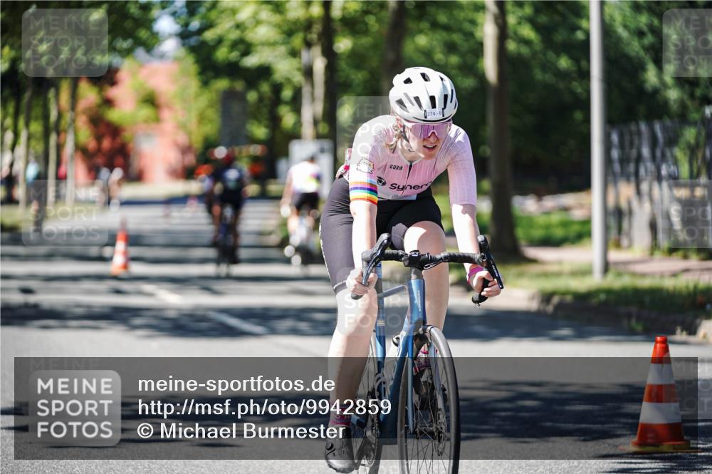 09.08.2026 - GEWOBA Citytriathlon Bremen Michael Burmester http://msf.ph/oto/9942859 09.08.2026 14:36:14 Radfahren 53, 163, 207, 235, 240, 269, 274, 309, 329, 356 meine-sportfotos.de