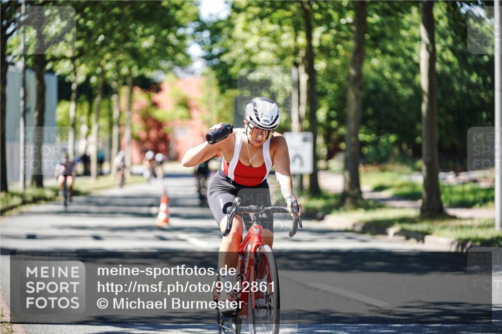 09.08.2026 - GEWOBA Citytriathlon Bremen Michael Burmester http://msf.ph/oto/9942861 09.08.2026 14:36:16 Radfahren 53, 163, 207, 235, 240, 269, 274, 309, 321, 329, 356 meine-sportfotos.de