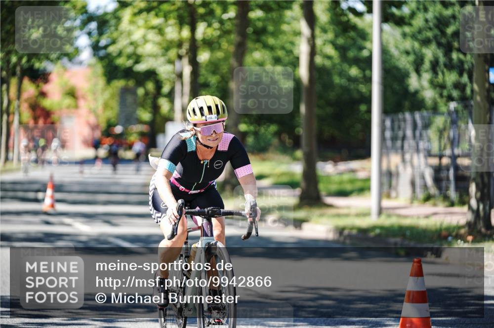 09.08.2026 - GEWOBA Citytriathlon Bremen Michael Burmester http://msf.ph/oto/9942866 09.08.2026 14:36:20 Radfahren 53, 207, 235, 240, 274, 291, 307, 309, 321, 356 meine-sportfotos.de