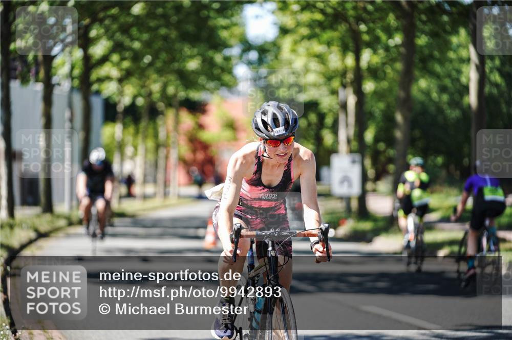 09.08.2026 - GEWOBA Citytriathlon Bremen Michael Burmester http://msf.ph/oto/9942893 09.08.2026 14:36:41 Radfahren 89, 110, 122, 133, 256, 336, 337 meine-sportfotos.de