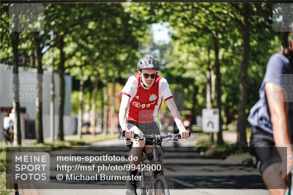 09.08.2026 - GEWOBA Citytriathlon Bremen Michael Burmester http://msf.ph/oto/9942900 09.08.2026 14:36:46 Radfahren 65, 89, 110, 122, 256, 337, 523 meine-sportfotos.de