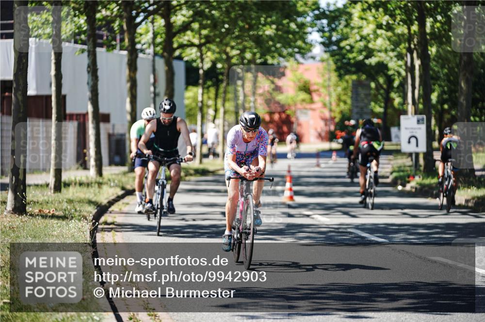 09.08.2026 - GEWOBA Citytriathlon Bremen Michael Burmester http://msf.ph/oto/9942903 09.08.2026 14:36:52 Radfahren 65, 89, 110, 122, 312, 337, 377, 523 meine-sportfotos.de