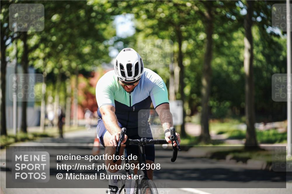 09.08.2026 - GEWOBA Citytriathlon Bremen Michael Burmester http://msf.ph/oto/9942908 09.08.2026 14:36:55 Radfahren 65, 229, 312, 337, 377, 523 meine-sportfotos.de