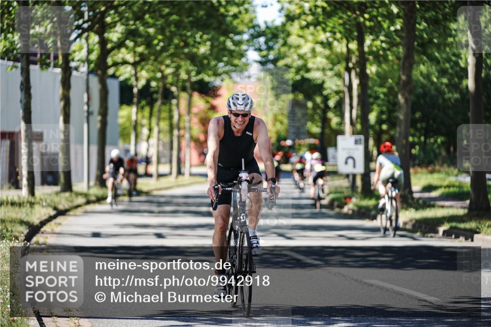 09.08.2026 - GEWOBA Citytriathlon Bremen Michael Burmester http://msf.ph/oto/9942918 09.08.2026 14:37:11 Radfahren 10, 58, 172, 229, 312, 316, 448 meine-sportfotos.de