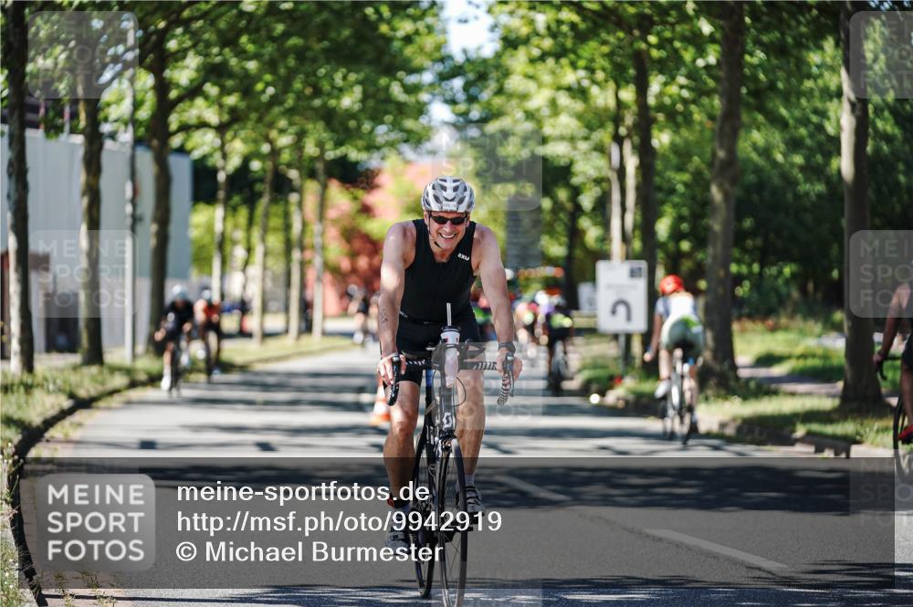 09.08.2026 - GEWOBA Citytriathlon Bremen Michael Burmester http://msf.ph/oto/9942919 09.08.2026 14:37:11 Radfahren 10, 58, 172, 229, 312, 316, 448 meine-sportfotos.de
