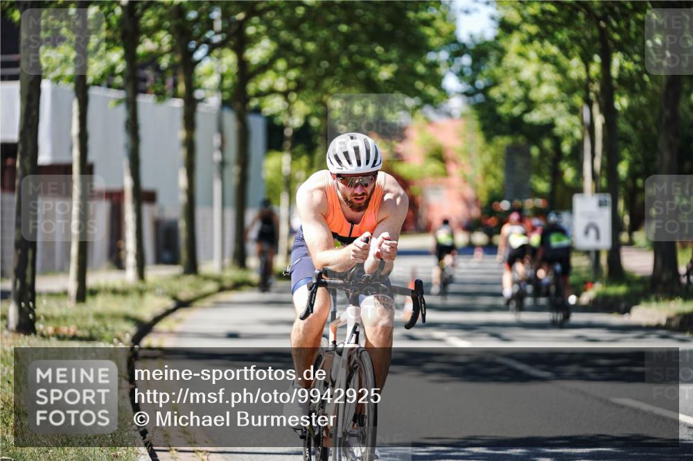 09.08.2026 - GEWOBA Citytriathlon Bremen Michael Burmester http://msf.ph/oto/9942925 09.08.2026 14:37:17 Radfahren 10, 58, 87, 172, 300, 316, 369, 385, 448 meine-sportfotos.de