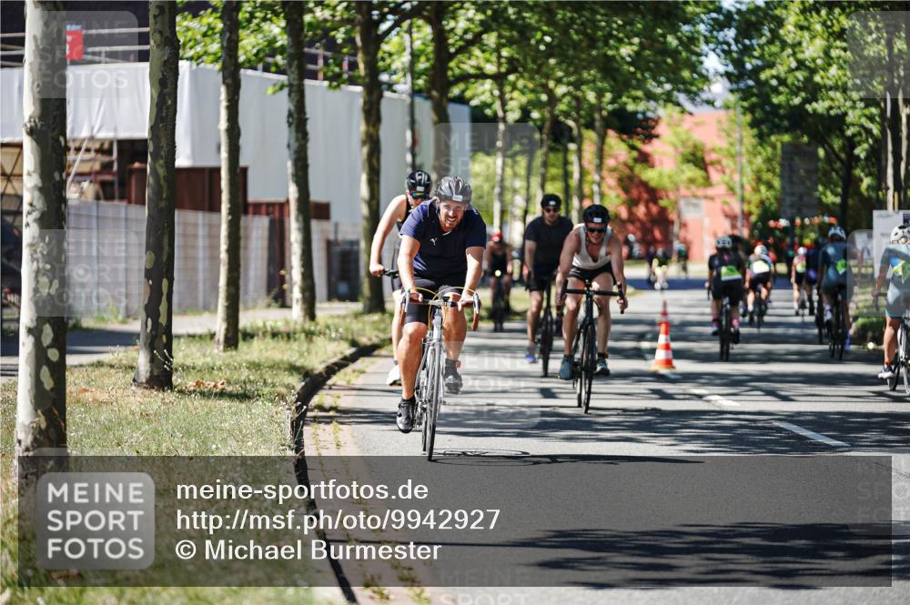 09.08.2026 - GEWOBA Citytriathlon Bremen Michael Burmester http://msf.ph/oto/9942927 09.08.2026 14:37:20 Radfahren 10, 58, 87, 172, 300, 316, 369, 385, 448 meine-sportfotos.de