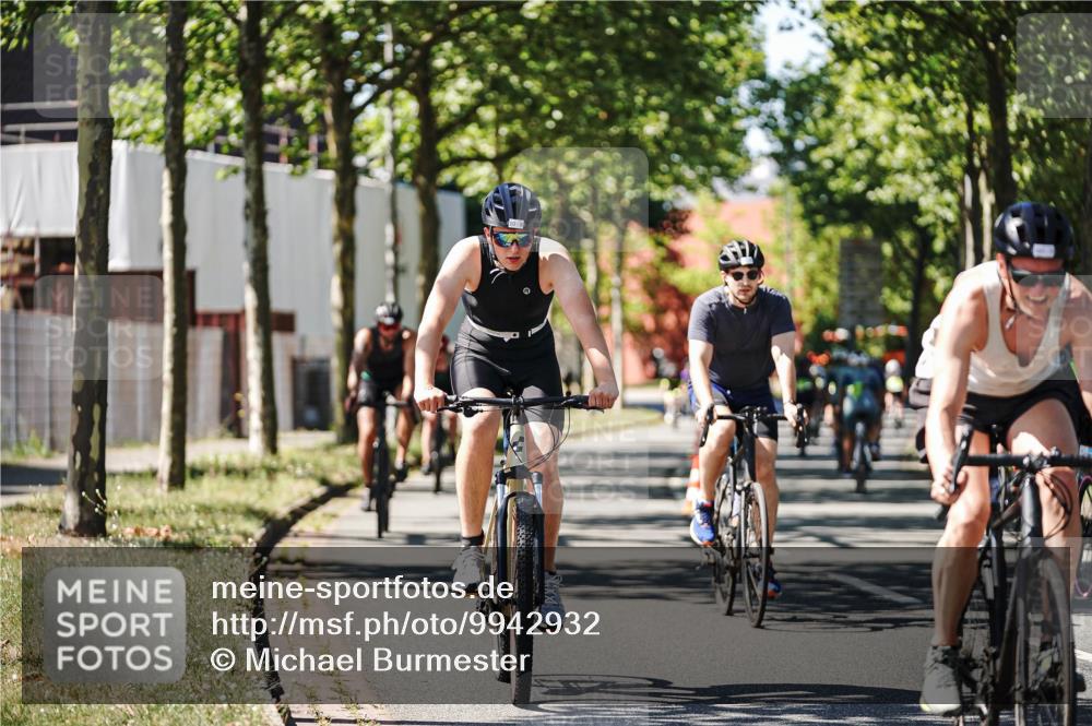 09.08.2026 - GEWOBA Citytriathlon Bremen Michael Burmester http://msf.ph/oto/9942932 09.08.2026 14:37:22 Radfahren 10, 58, 87, 172, 300, 316, 369, 385, 448 meine-sportfotos.de