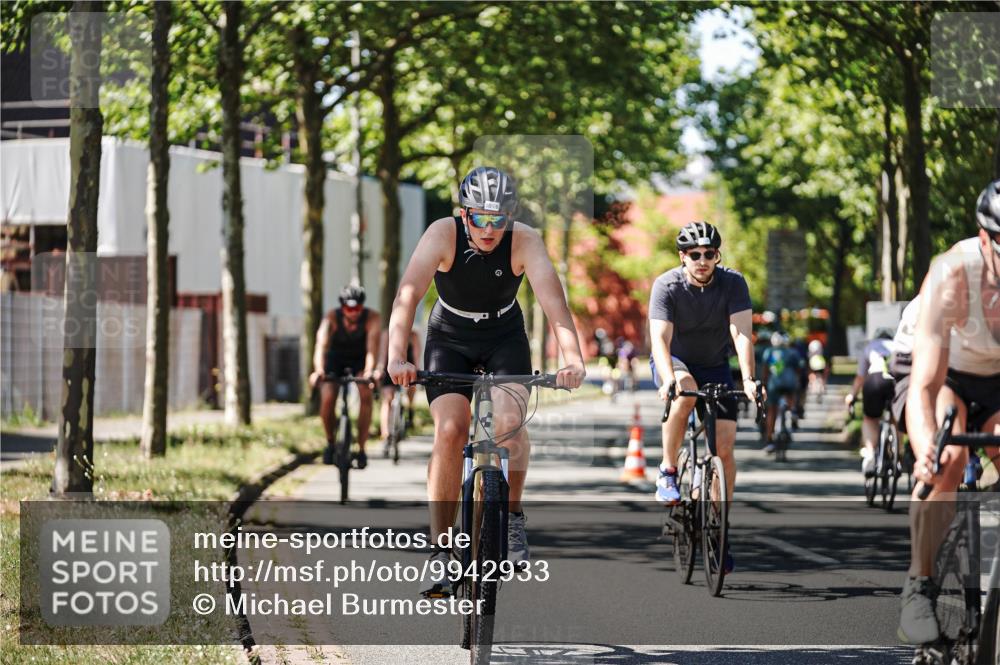 09.08.2026 - GEWOBA Citytriathlon Bremen Michael Burmester http://msf.ph/oto/9942933 09.08.2026 14:37:22 Radfahren 10, 58, 87, 172, 300, 316, 369, 385, 448 meine-sportfotos.de