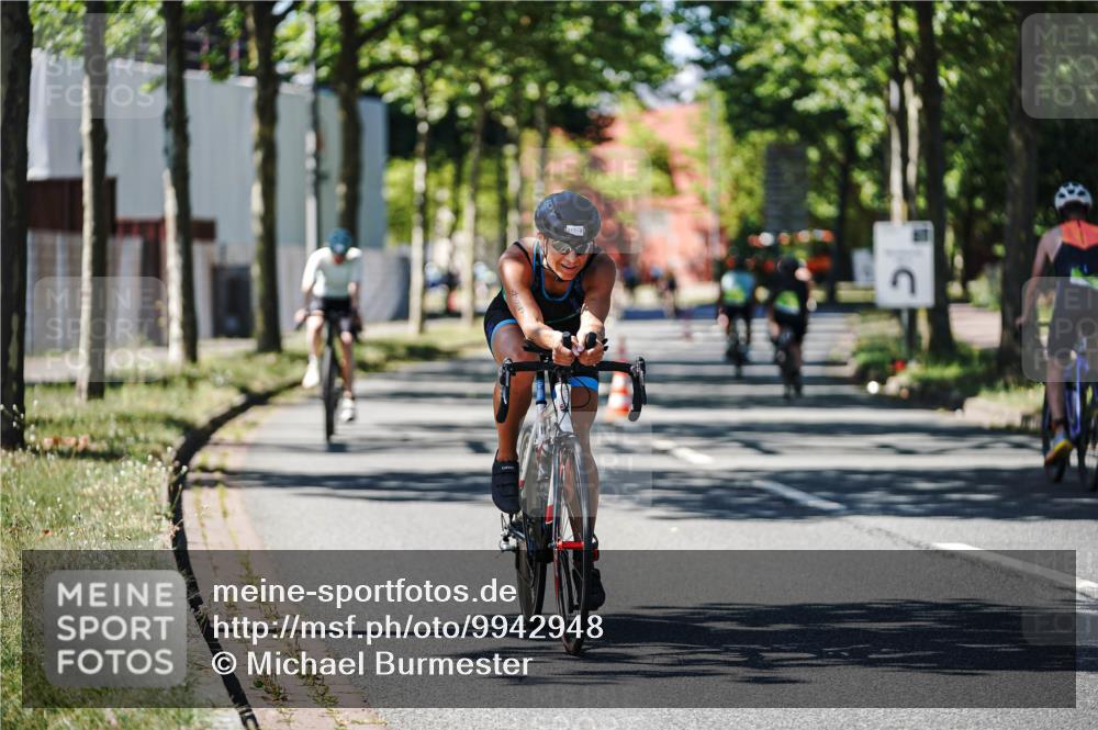09.08.2026 - GEWOBA Citytriathlon Bremen Michael Burmester http://msf.ph/oto/9942948 09.08.2026 14:37:37 Radfahren 42, 203, 288, 290, 305, 458, 487 meine-sportfotos.de
