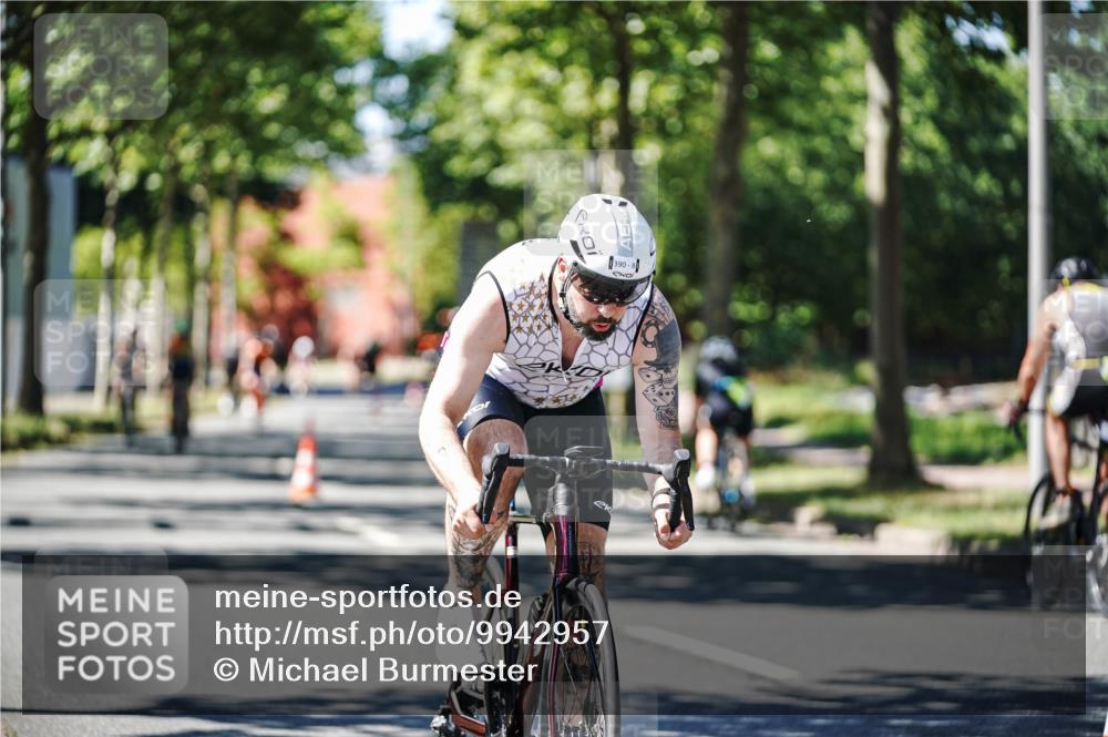 09.08.2026 - GEWOBA Citytriathlon Bremen Michael Burmester http://msf.ph/oto/9942957 09.08.2026 14:37:43 Radfahren 42, 203, 242, 288, 290, 305, 390, 400, 450, 458, 487 meine-sportfotos.de