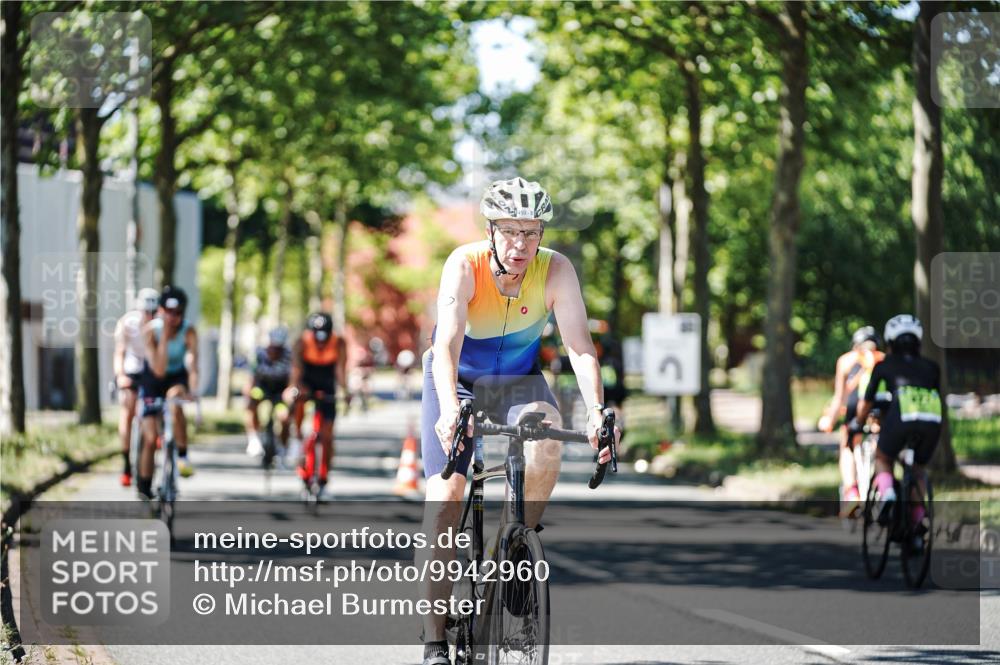 09.08.2026 - GEWOBA Citytriathlon Bremen Michael Burmester http://msf.ph/oto/9942960 09.08.2026 14:37:47 Radfahren 42, 242, 288, 290, 292, 341, 390, 400, 450, 458, 487 meine-sportfotos.de