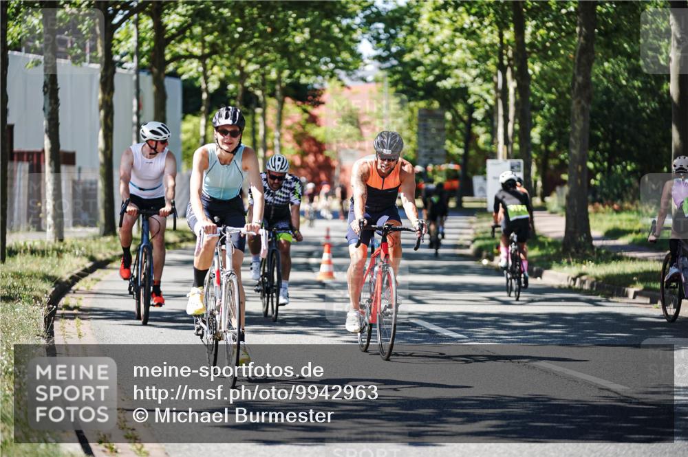 09.08.2026 - GEWOBA Citytriathlon Bremen Michael Burmester http://msf.ph/oto/9942963 09.08.2026 14:37:48 Radfahren 42, 242, 288, 290, 292, 341, 390, 400, 450, 458, 487 meine-sportfotos.de