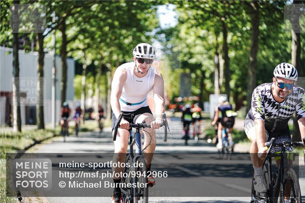 09.08.2026 - GEWOBA Citytriathlon Bremen Michael Burmester http://msf.ph/oto/9942966 09.08.2026 14:37:50 Radfahren 42, 202, 242, 292, 341, 390, 398, 400, 410, 450, 487 meine-sportfotos.de