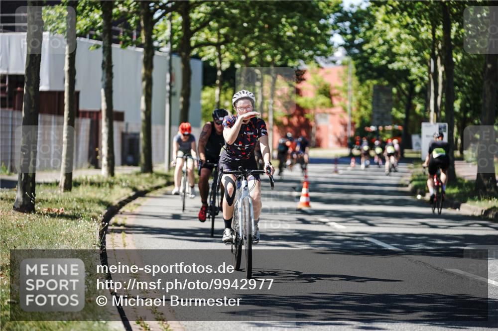 09.08.2026 - GEWOBA Citytriathlon Bremen Michael Burmester http://msf.ph/oto/9942977 09.08.2026 14:37:57 Radfahren 42, 193, 202, 242, 280, 292, 306, 335, 341, 344, 390, 398, 400, 410, 434, 450, 454, 485, 521, 522 meine-sportfotos.de