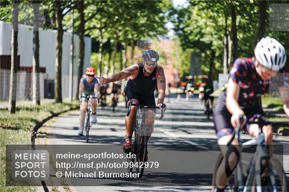 09.08.2026 - GEWOBA Citytriathlon Bremen Michael Burmester http://msf.ph/oto/9942979 09.08.2026 14:37:58 Radfahren 193, 202, 221, 242, 280, 292, 293, 306, 335, 341, 344, 390, 398, 400, 410, 434, 450, 454, 485, 521, 522 meine-sportfotos.de