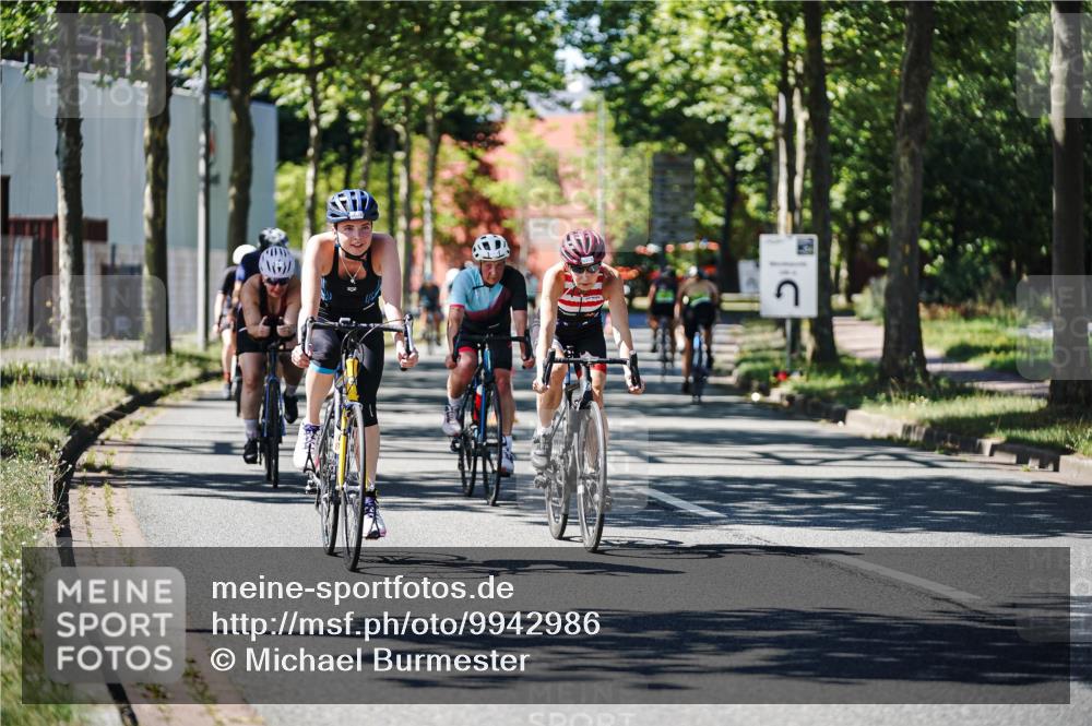 09.08.2026 - GEWOBA Citytriathlon Bremen Michael Burmester http://msf.ph/oto/9942986 09.08.2026 14:38:02 Radfahren 193, 202, 221, 266, 280, 292, 293, 306, 319, 335, 341, 344, 398, 410, 434, 454, 485, 521, 522 meine-sportfotos.de