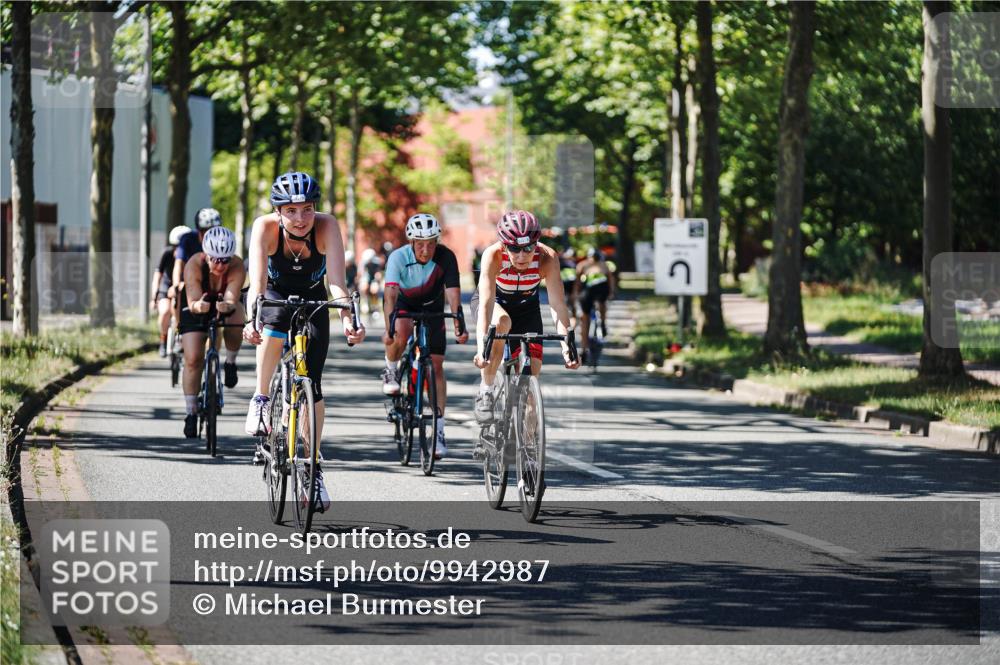 09.08.2026 - GEWOBA Citytriathlon Bremen Michael Burmester http://msf.ph/oto/9942987 09.08.2026 14:38:02 Radfahren 193, 202, 221, 266, 280, 292, 293, 306, 319, 335, 341, 344, 398, 410, 434, 454, 485, 521, 522 meine-sportfotos.de